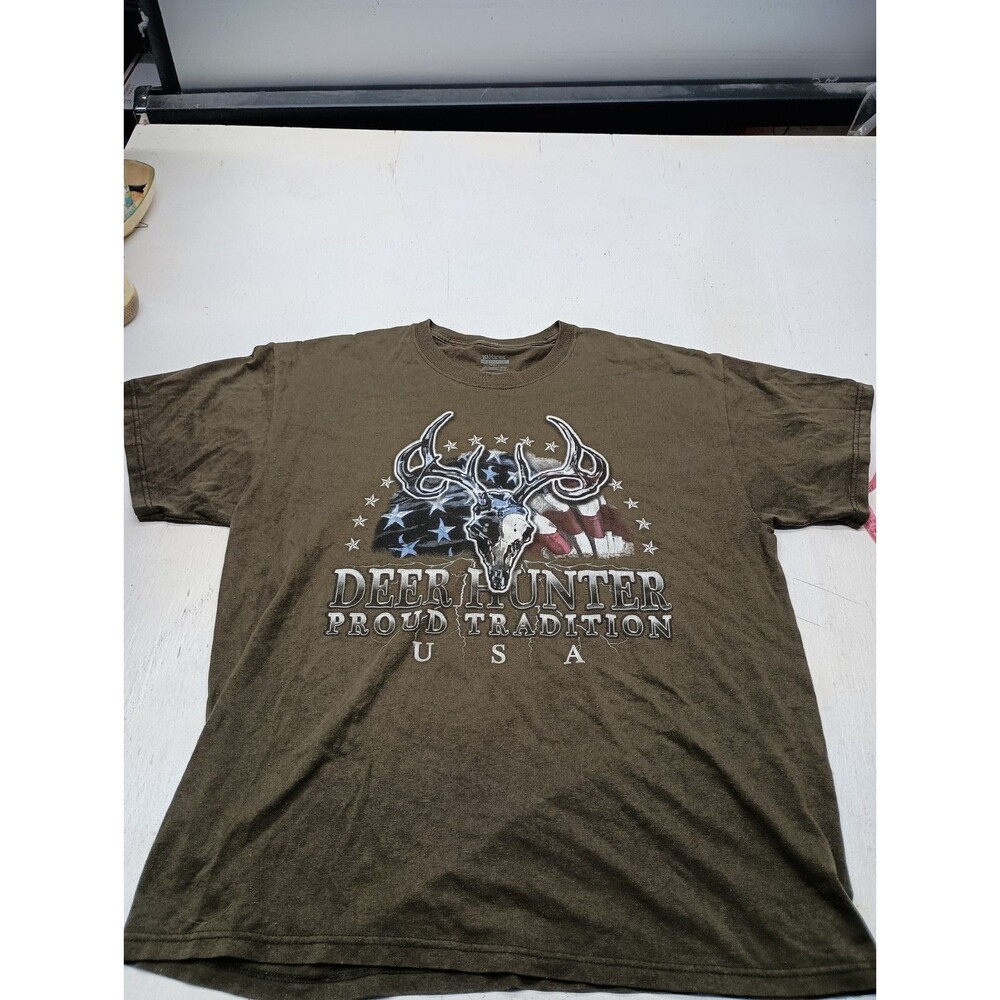 Proud Tradition Deer Hunter USA GraphicHanes Heavyweight T-Shirt Cotton Large